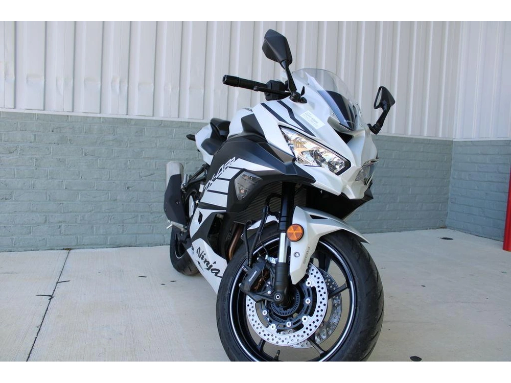 2025 Kawasaki Ninja® Zx™-4rr Abs alt