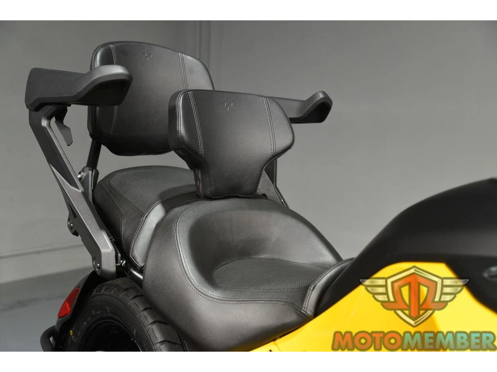 2026 Can-am Spyder F3-s alt