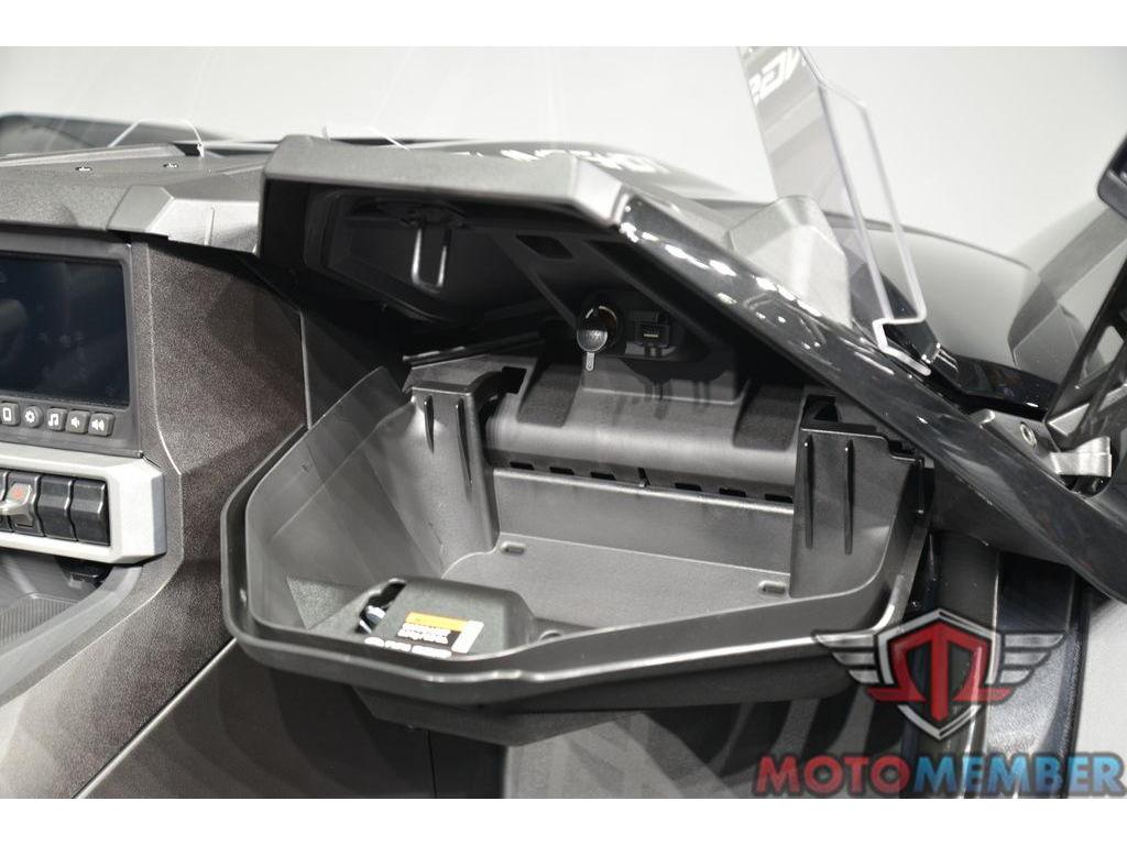 2025 Polaris Slingshot SL (AutoDrive) for Sale