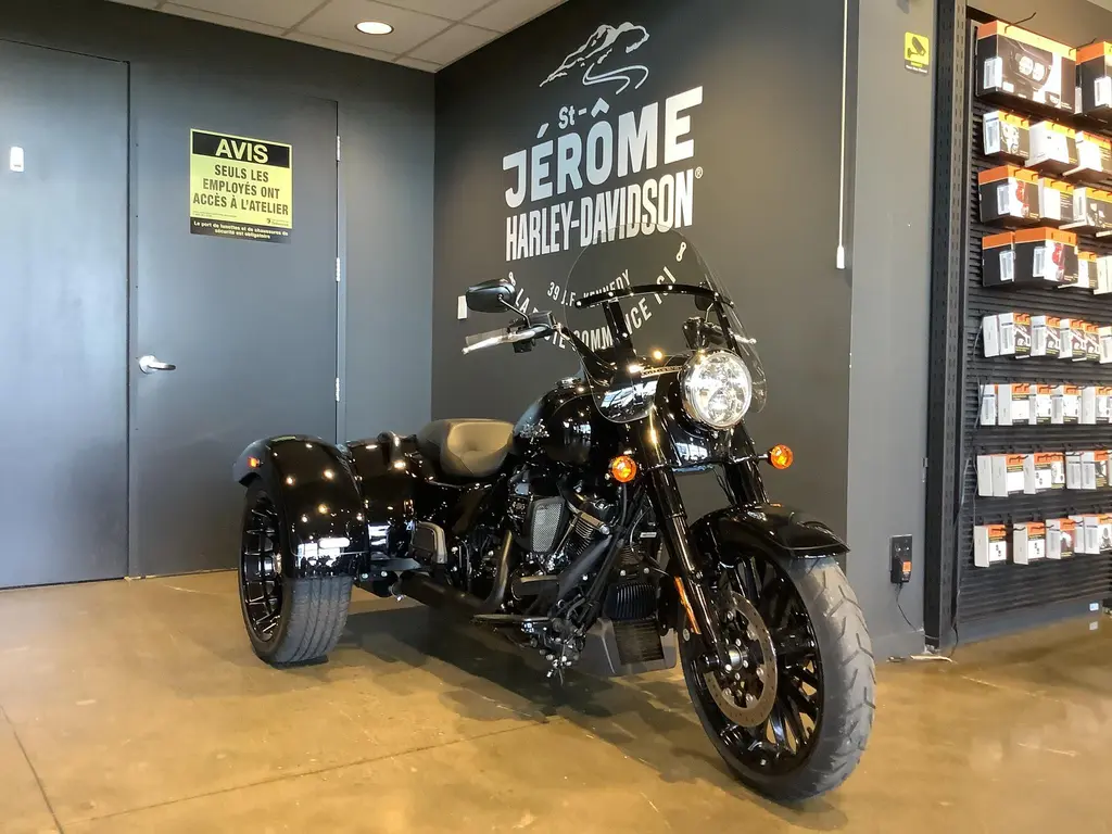 Harley-Davidson FREEWHEELER 2025