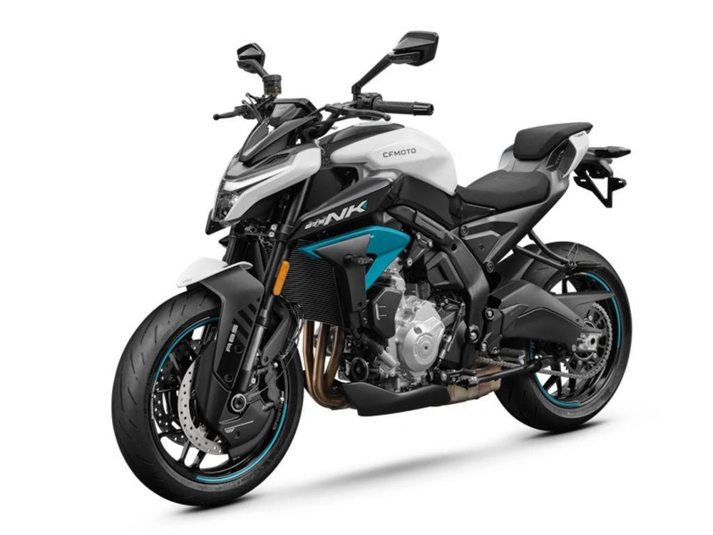 2026 Cfmoto 675nk alt