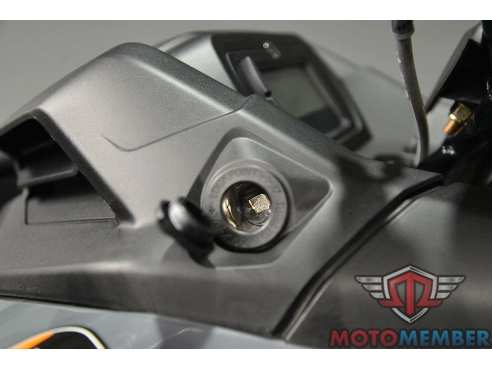 2026 Can-am Outlander 700 Granite Grey alt