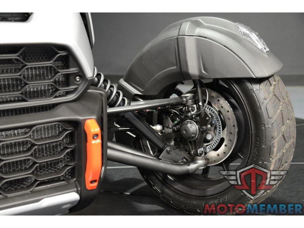 2025 Can-am Canyon Xt alt