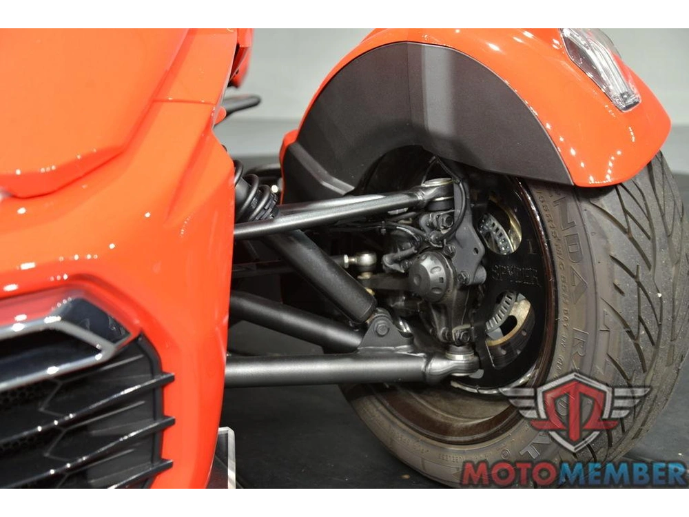 2022 Can-am Spyder F3 Limited Chrome Wheels alt