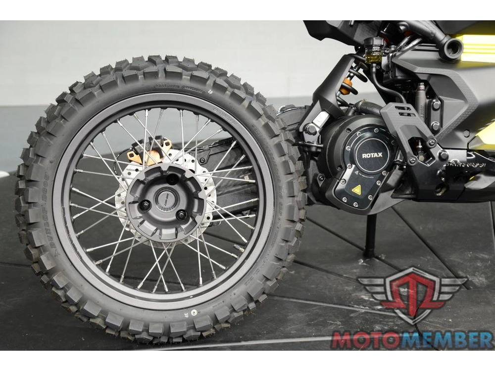 2025 Can-am Origin White alt