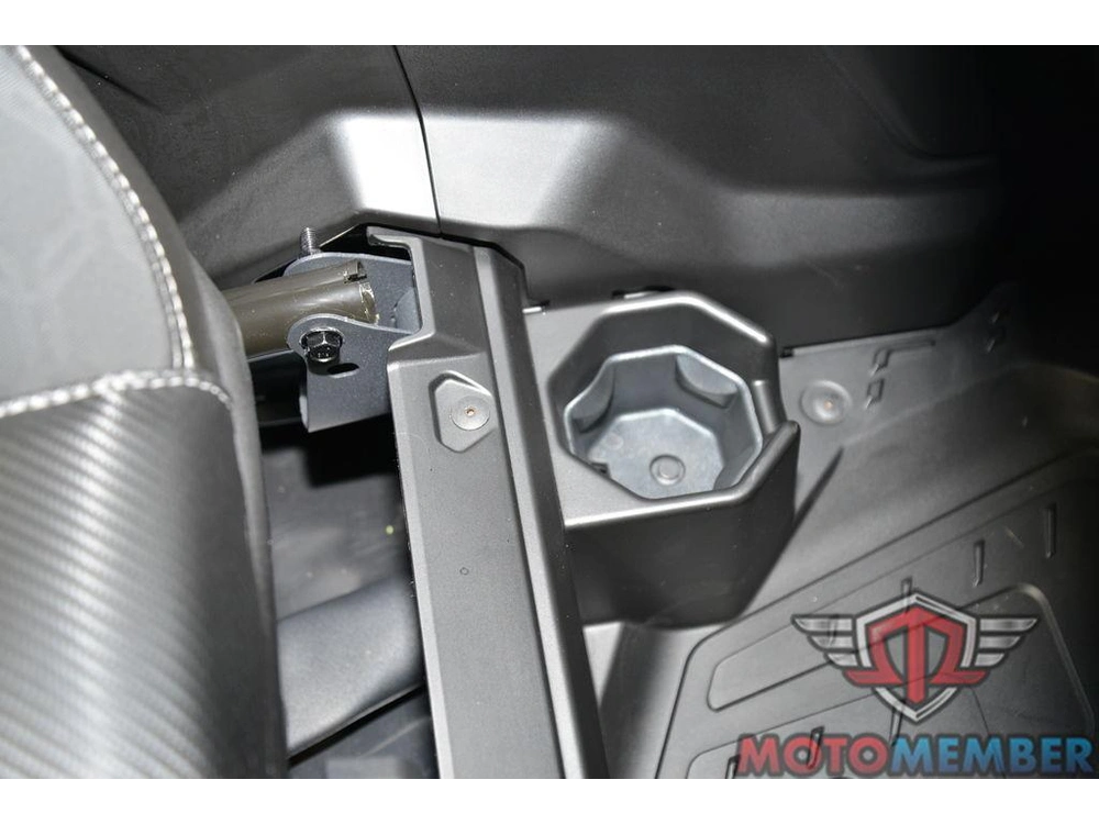 2025 Can-am Maverick R Max X Legion Red alt