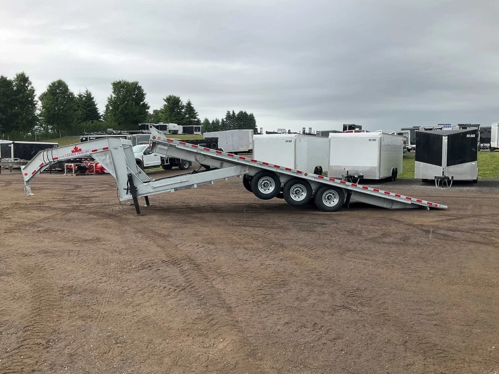 2026 Canada Trailers 8.5x26 10.5 Ton Galvanized Gooseneck Hydraulic Tilt Trailer alt