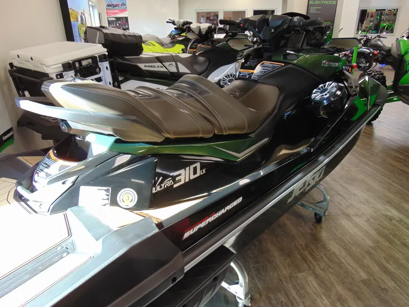 2025 Kawasaki ULTRA 310LX thumbnail 3