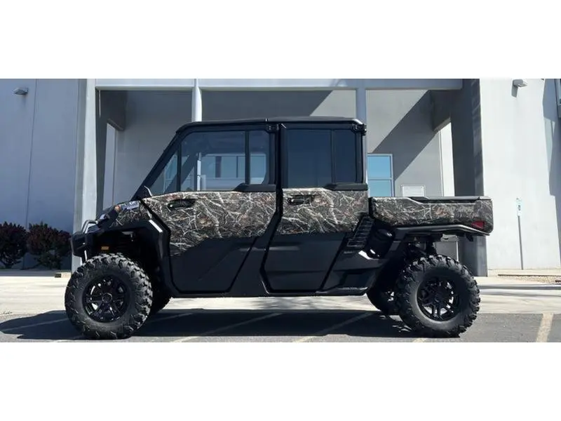 2026 Can-Am DEFENDER - MAX LIMITED HD11