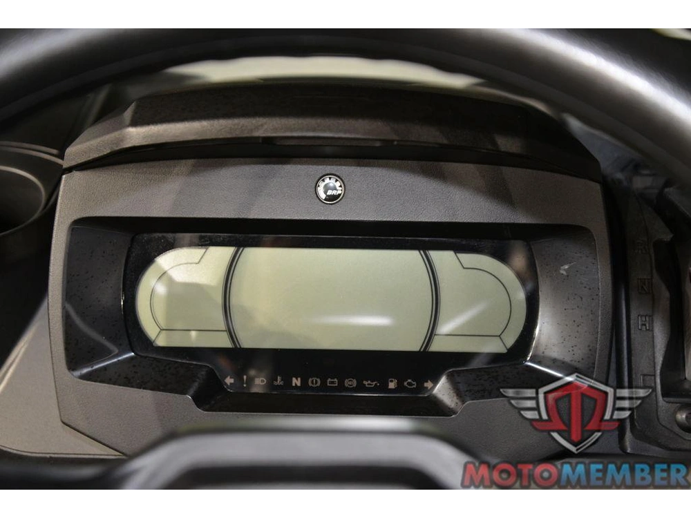 2025 Can-am Defender X Mr With Half-doors Hd10 Hyper Silver & Legion Red alt