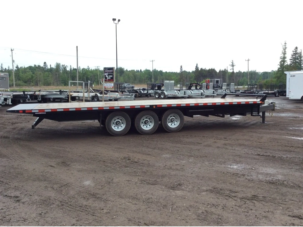 2026 Canada Trailers 8.5x26 10.5 Ton Hydraulic Tilt Trailer alt