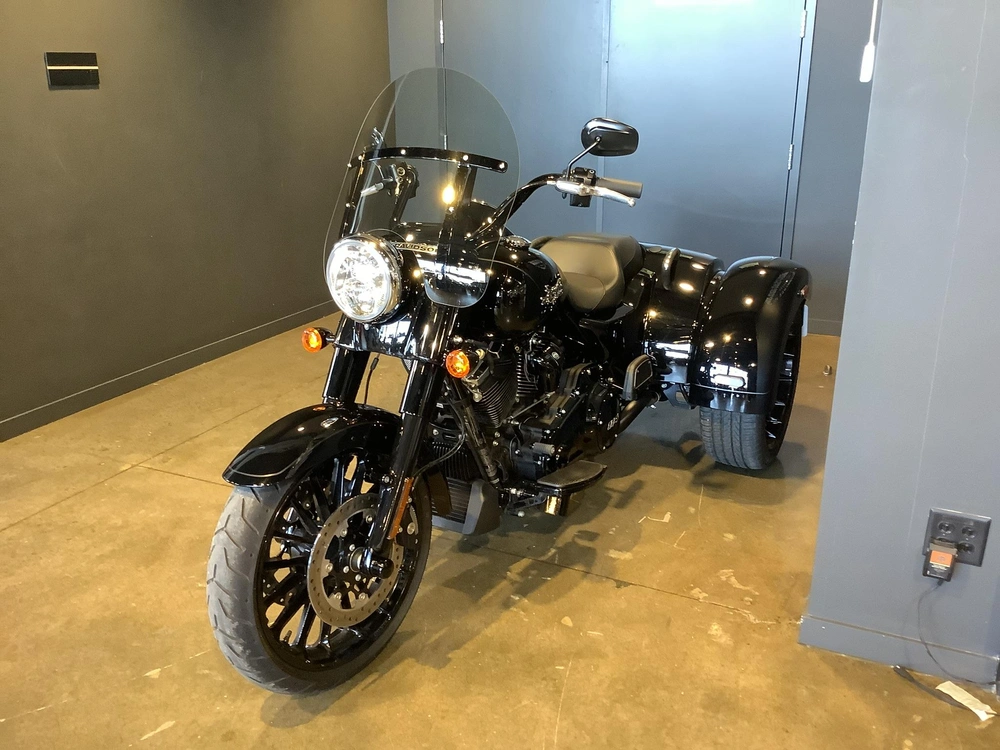 Harley-davidson Freewheeler Flrt 2025 alt