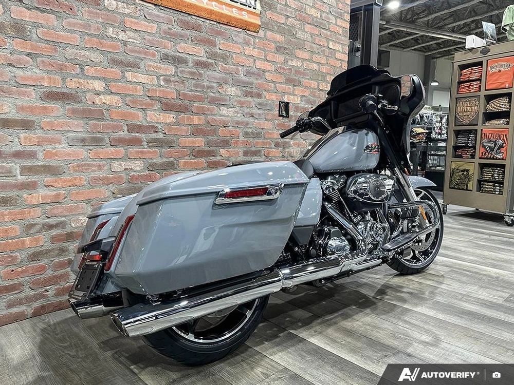 2026 Harley-davidson Street Glide alt