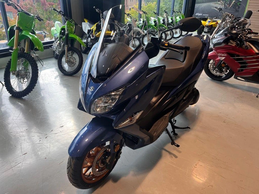 2026 Suzuki Burgman 400 alt
