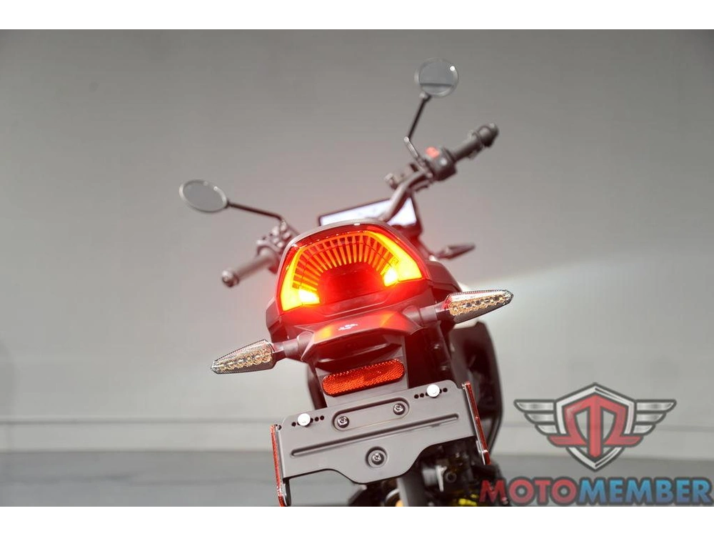 2025 Can-am Origin White alt