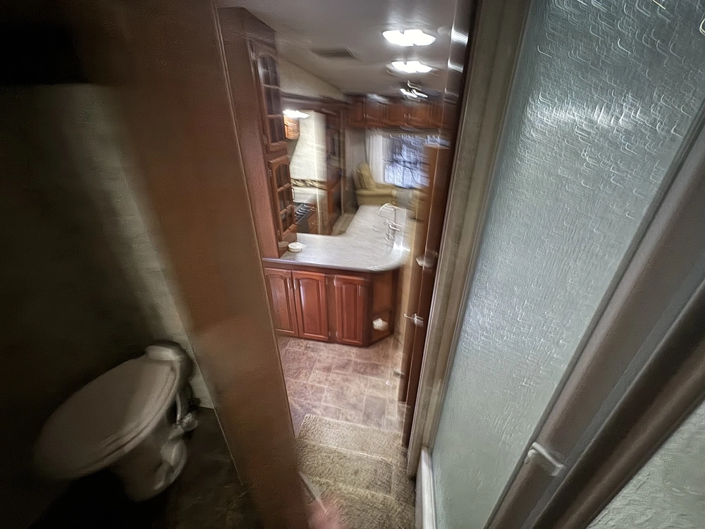 Keystone Rv Avalanche 290rls 2011 alt