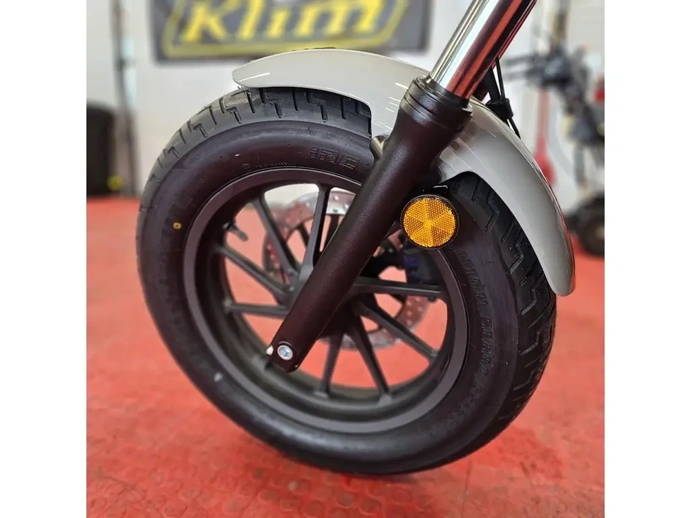 2026 Honda Rebel 300 E-clutch alt