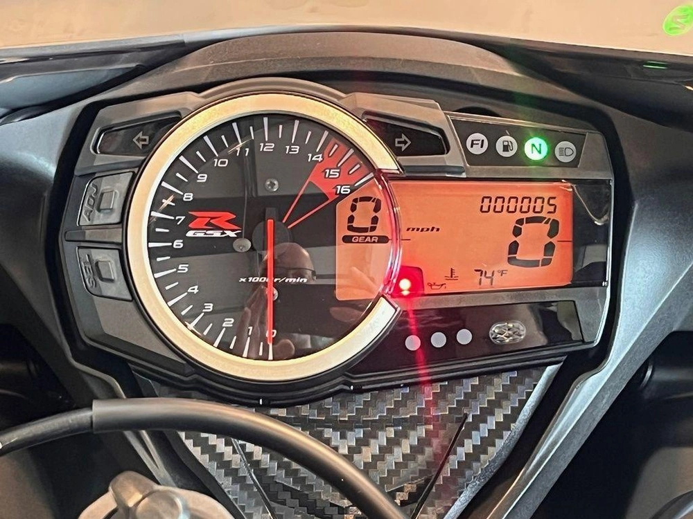 2026 Suzuki Gsx-r750 alt