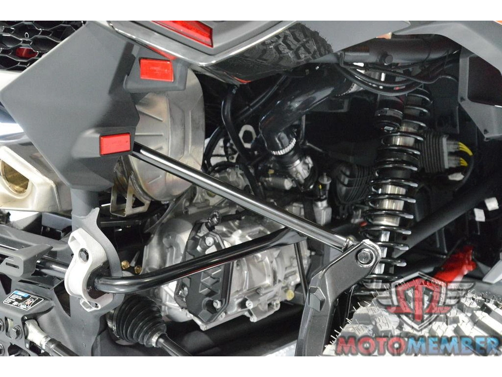 2025 Can-am Maverick R Max X Legion Red alt