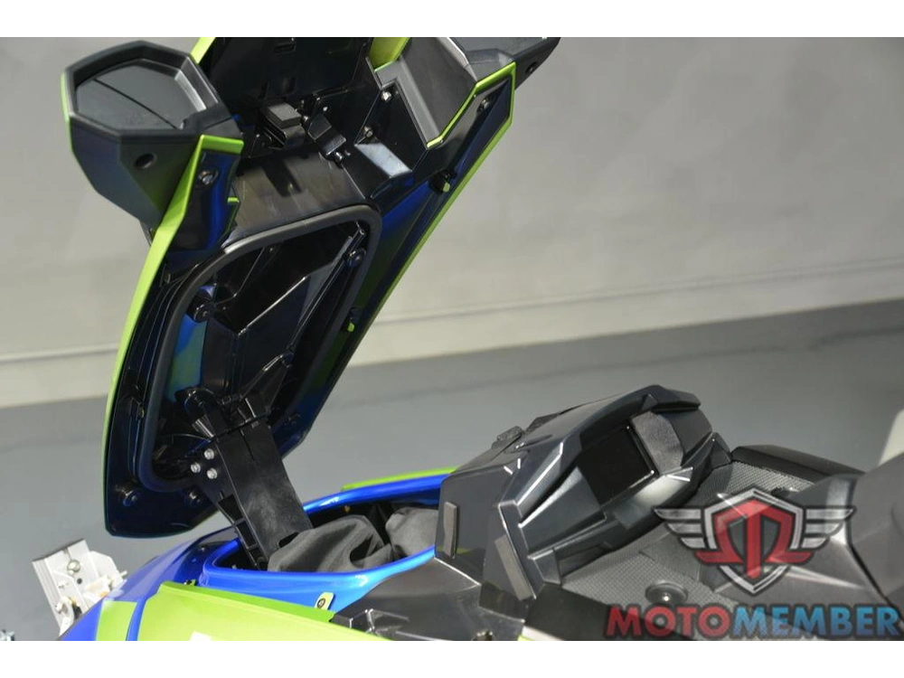 2024 Yamaha Vx® Limited Ho alt