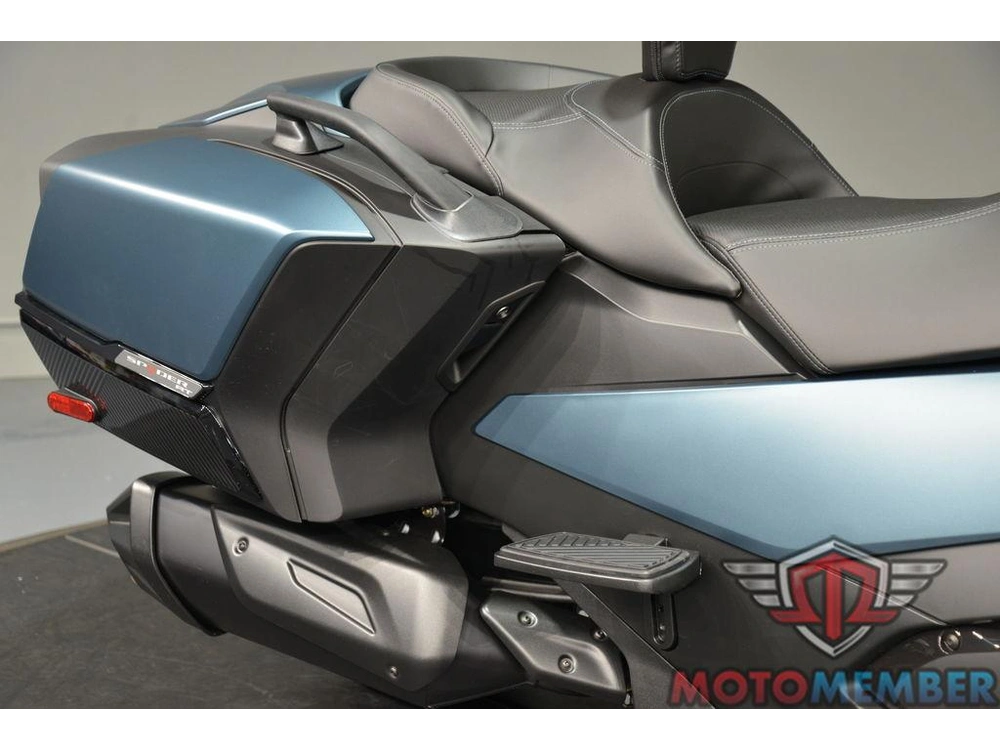 2026 Can-am Spyder Rt alt