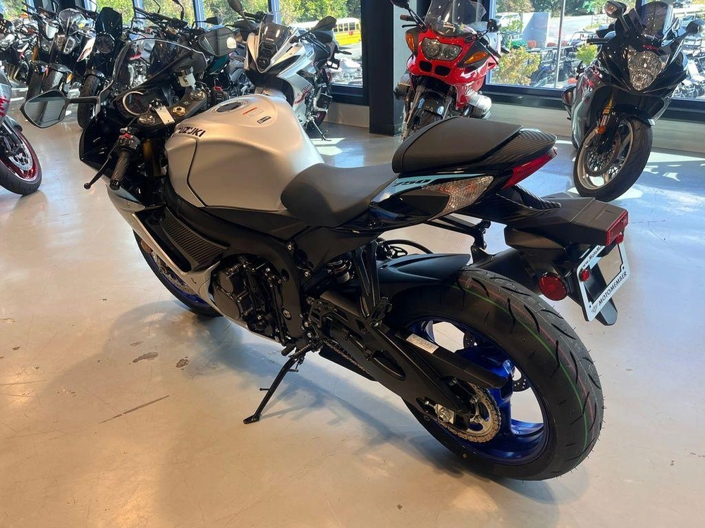 2026 Suzuki Gsx-r750 alt