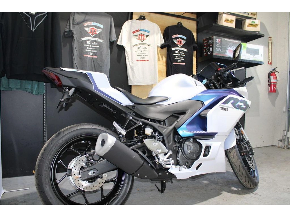 2025 Yamaha Yzf-r3 alt