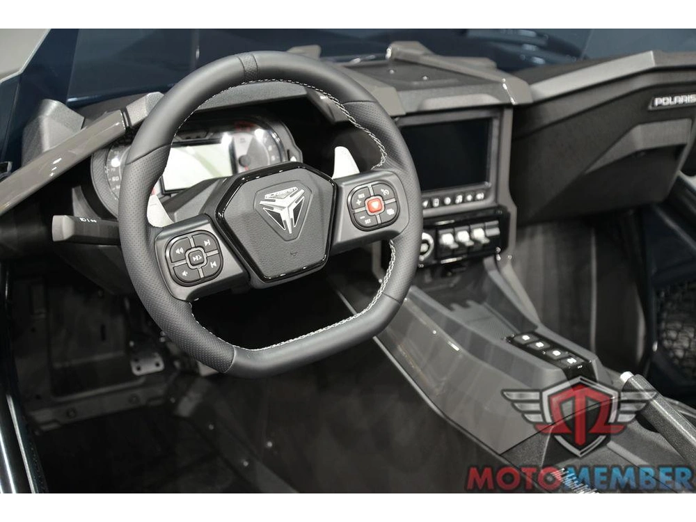 2025 Slingshot Slingshot® R Autodrive Nightfall alt