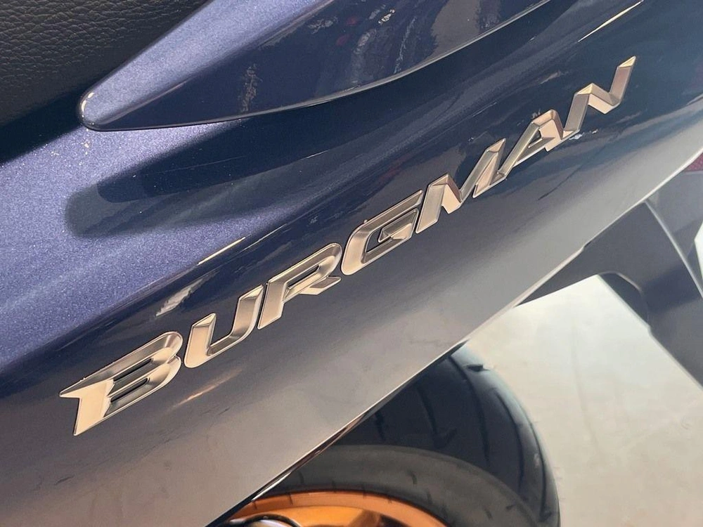 2026 Suzuki Burgman 400 alt