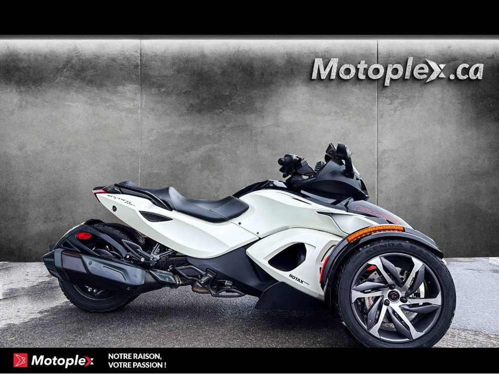 Can-am Spyder Rss Se5 2014 alt
