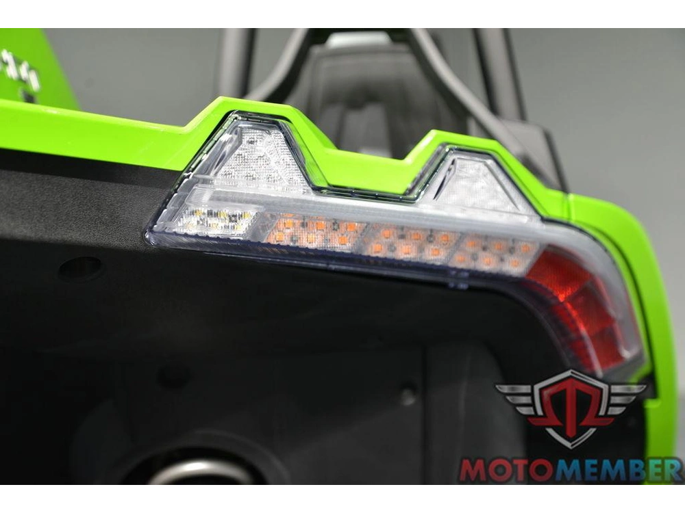 2025 Slingshot Slingshot® Sl Autodrive Liquid Lime alt