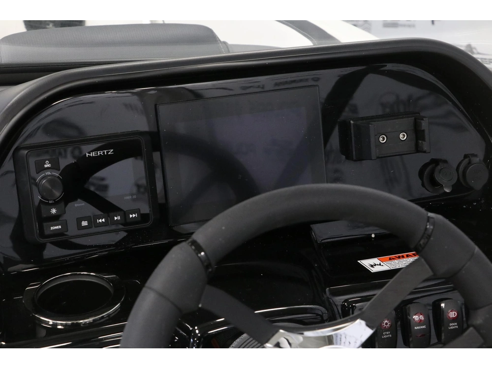 2026 Yamaha 195s alt