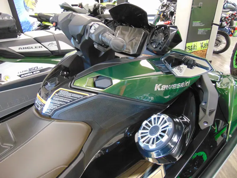 2025 Kawasaki ULTRA 310LX thumbnail 6