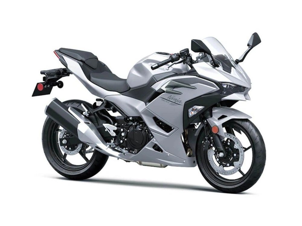 2025 Kawasaki Ninja® 500 alt