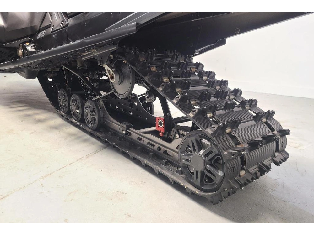 2025 Bombardier Renegade Enduro 900 alt