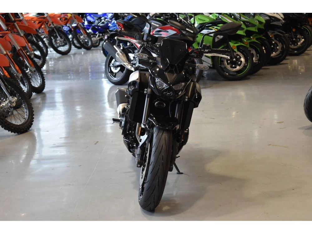2025 Kawasaki Z900 Abs Metallic Spark Black/metallic Carbon Gray alt