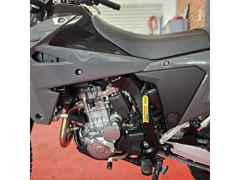 2026 Suzuki DR-Z 4SM thumbnail 18