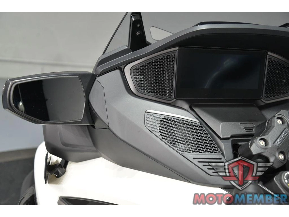 2026 Can-am Spyder Rt Sea-to-sky alt