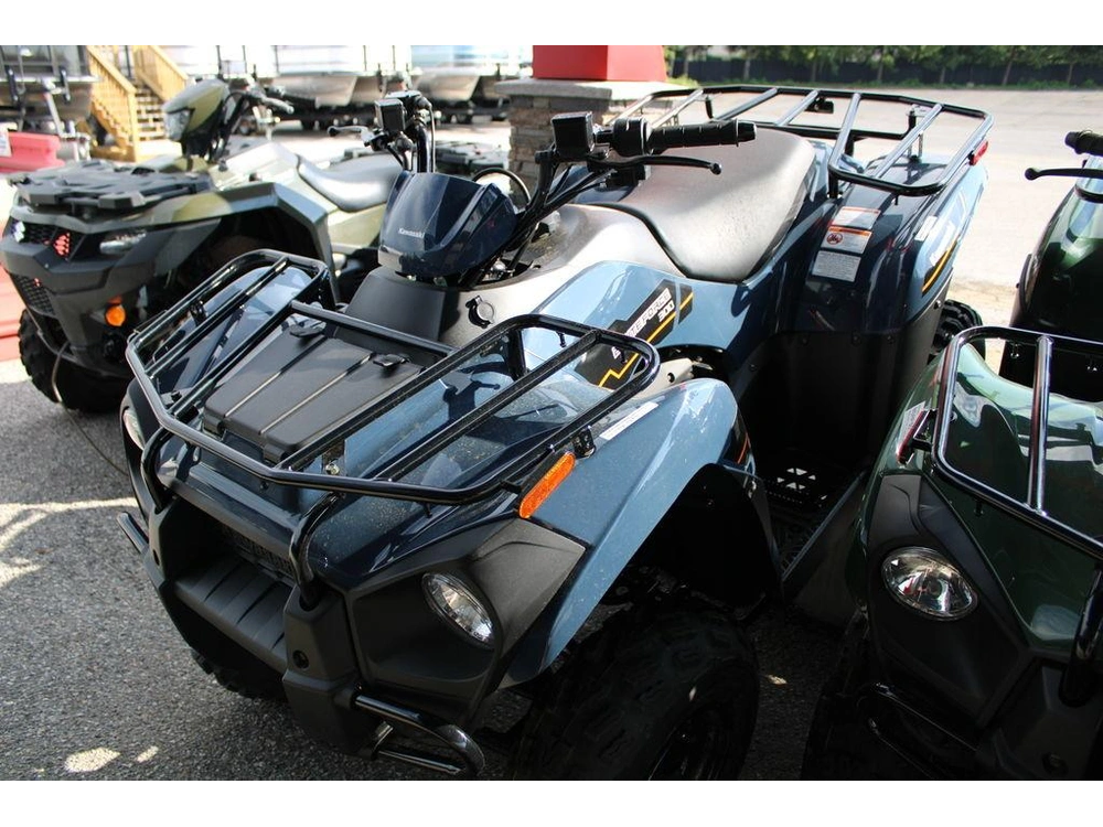 2025 Kawasaki Brute Force® 300 alt