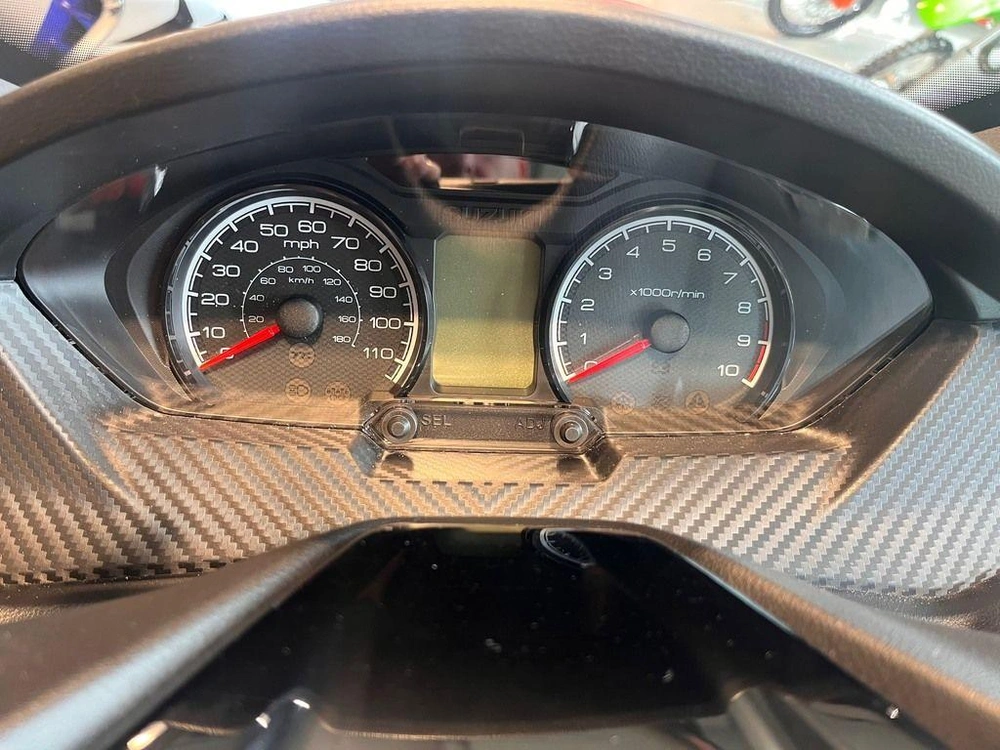 2026 Suzuki Burgman 400 alt