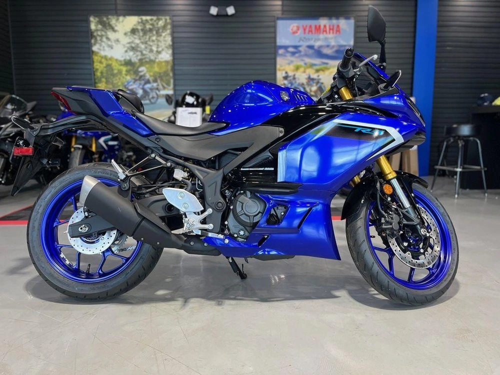 2025 Yamaha Yzf-r3 alt