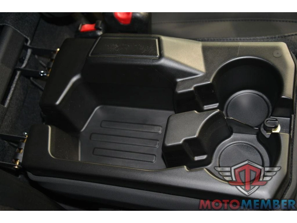 2026 Can-am Defender Max Xt Cab Hd11 With 10.25 In. Infotainment alt