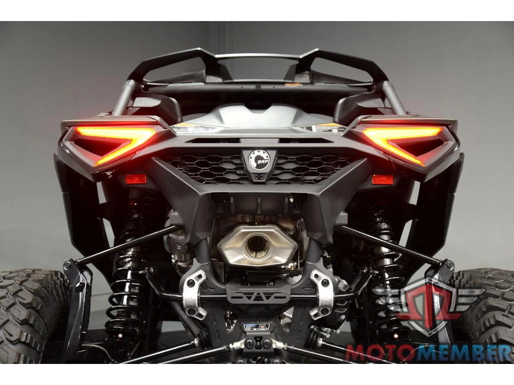 2026 Can-am Maverick R X Rc alt