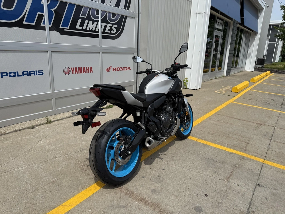 2026 Yamaha Mt-07 alt