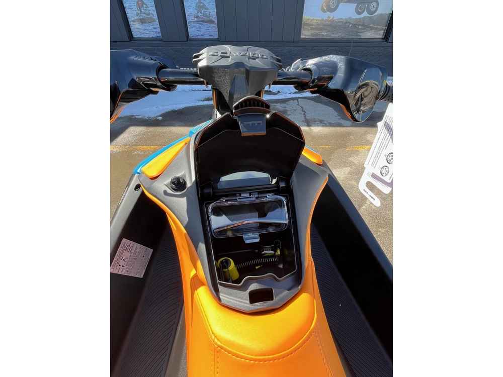 Sea-doo Spark Trixx 1 Place ( 4 Ans De Protections) 2026 alt