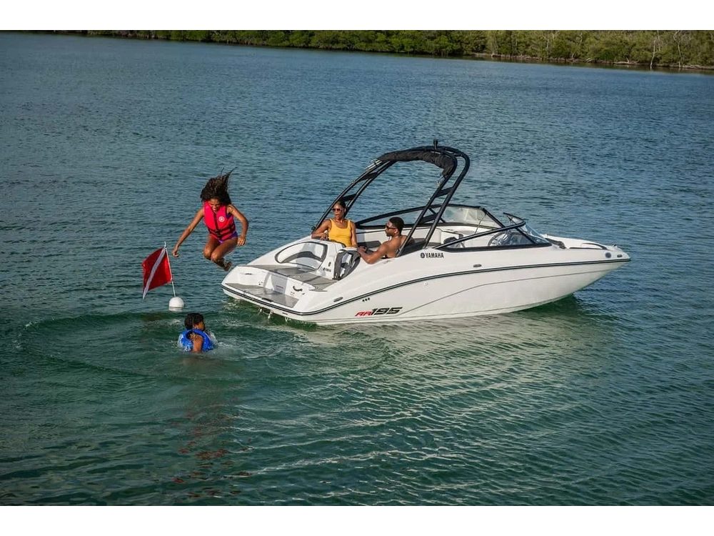 2025 Yamaha Ar195 White alt