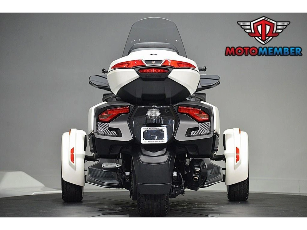 2025 Can-am Spyder Rt Sea-to-sky alt
