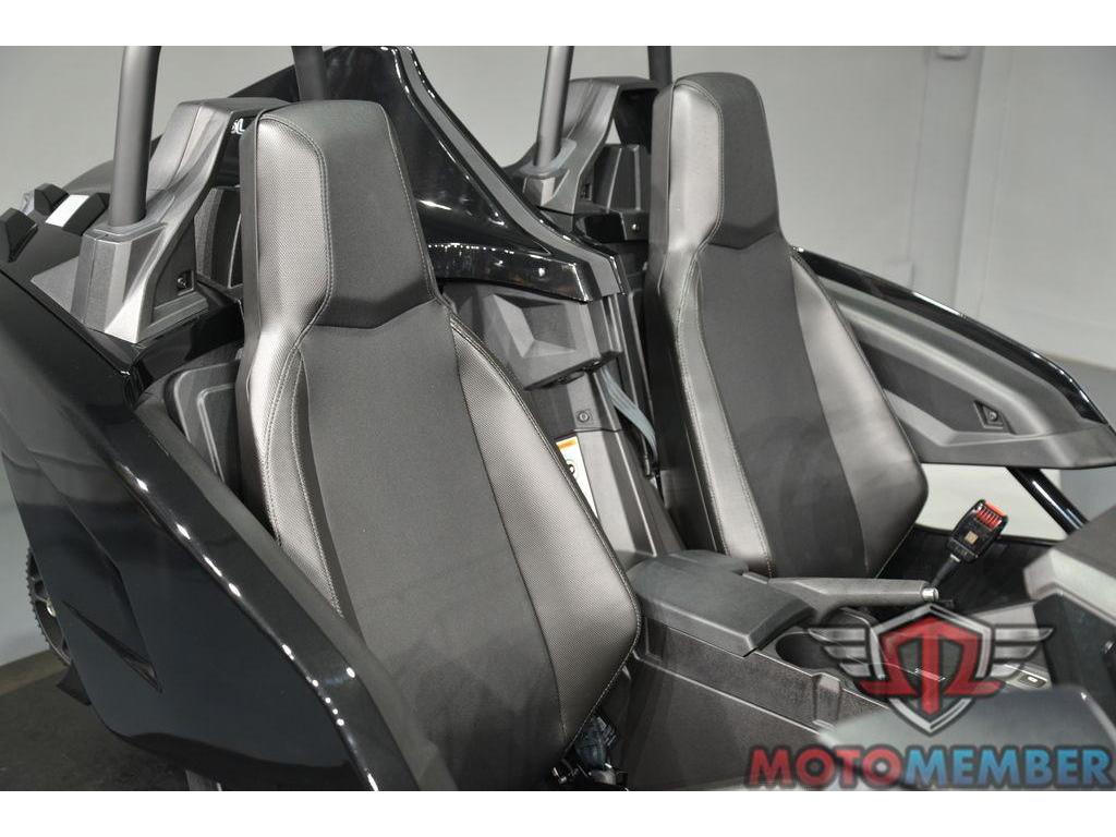 2025 Polaris Slingshot SL (AutoDrive) for Sale