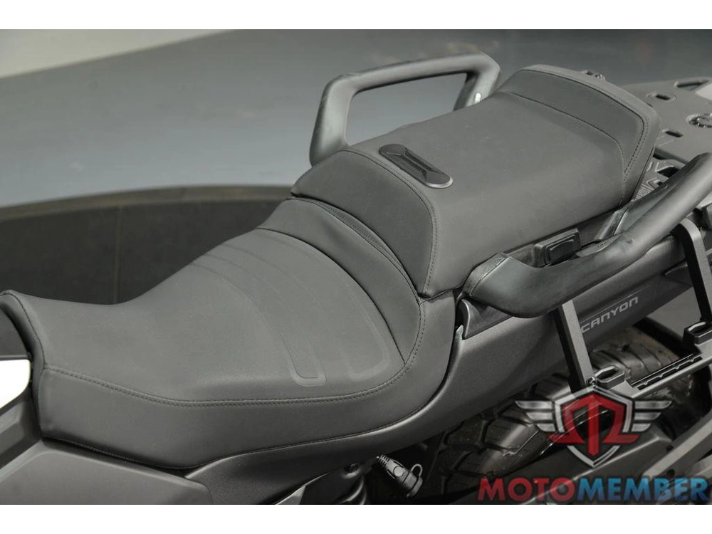 2026 Can-am Canyon alt