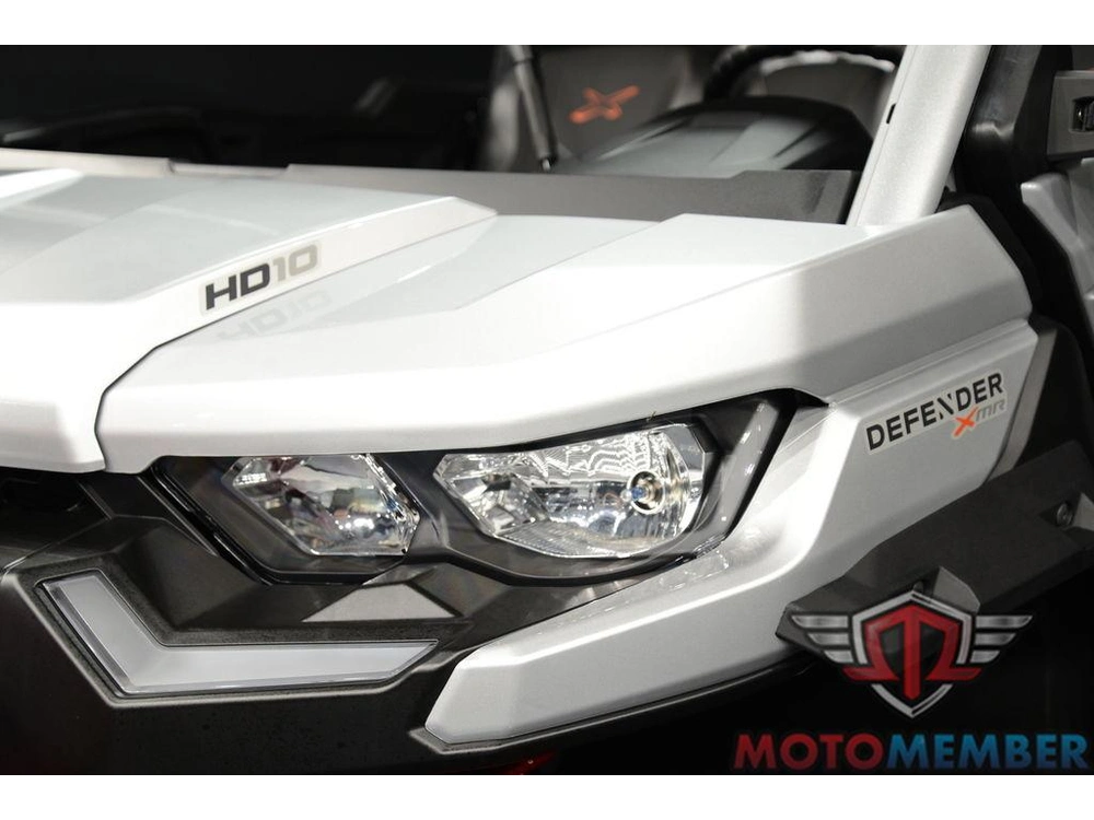 2025 Can-am Defender X Mr With Half-doors Hd10 Hyper Silver & Legion Red alt